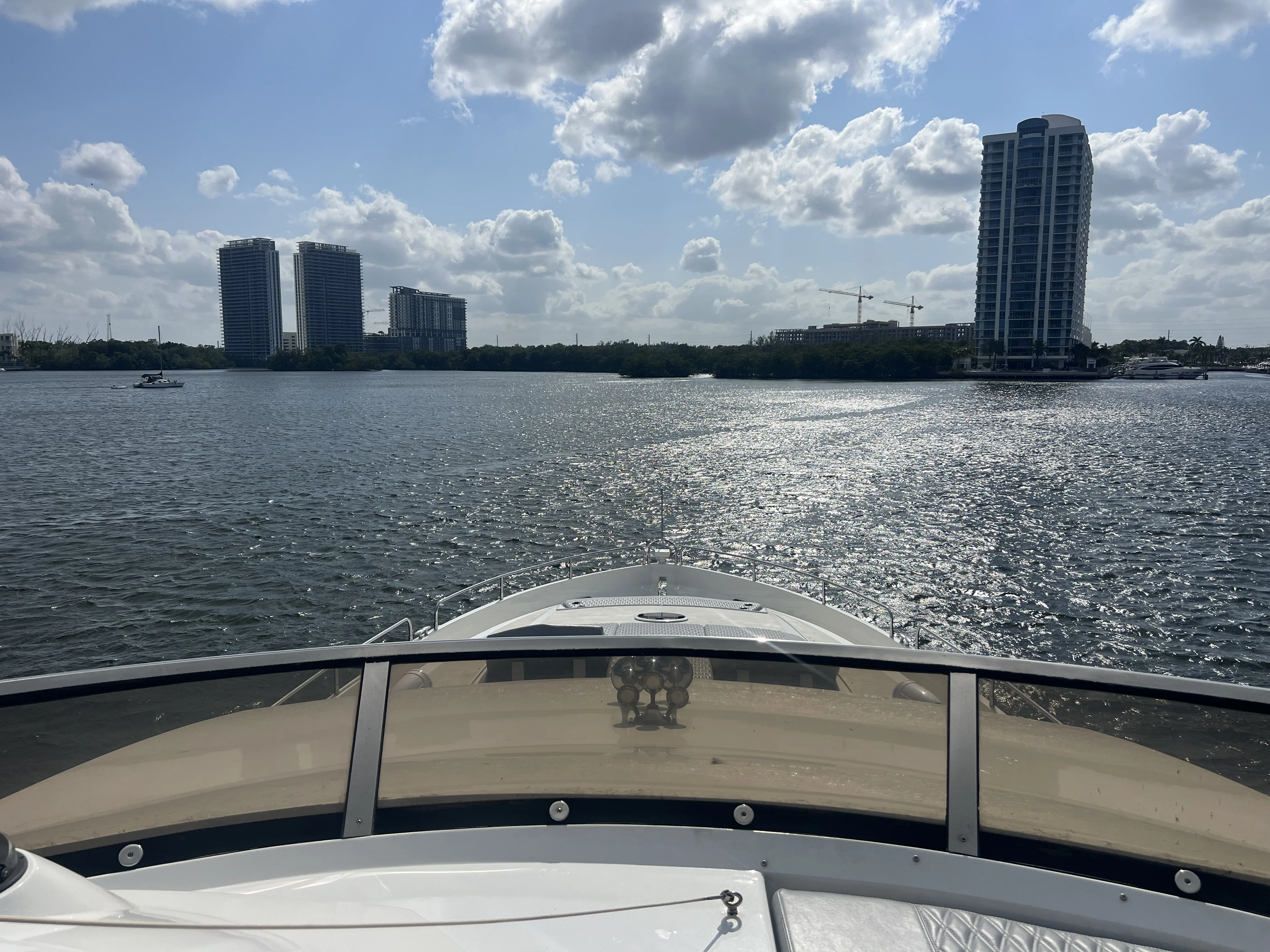 90ft Sunseeker Deep Blue flybridge